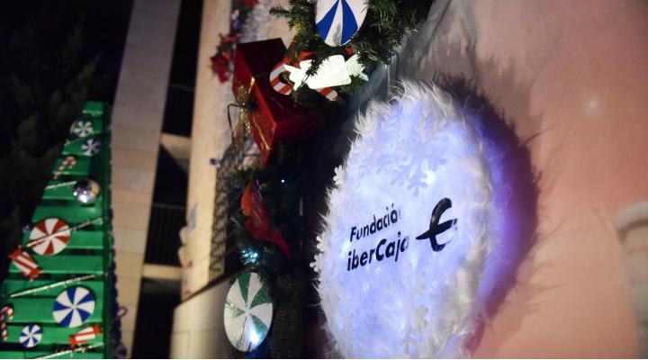El Centro de Fundación Ibercaja ha iniciado la Navidad con el acto del encendido de las luces