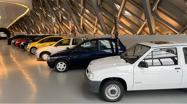 La exposición de las 6 generaciones de Opel Corsa puede visitarse en Mobility City hasta el 14 de febrero