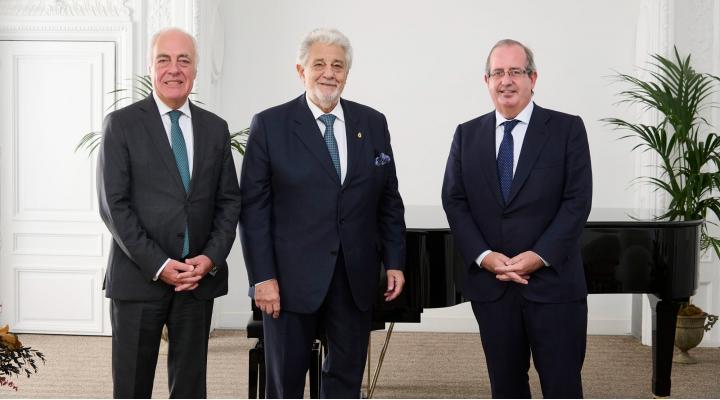 José Luis Rodrigo, director general de Fundación Ibercaja; Plácido Domingo, artista, y Javier Martí, presidente de la Fundación Excelentia.