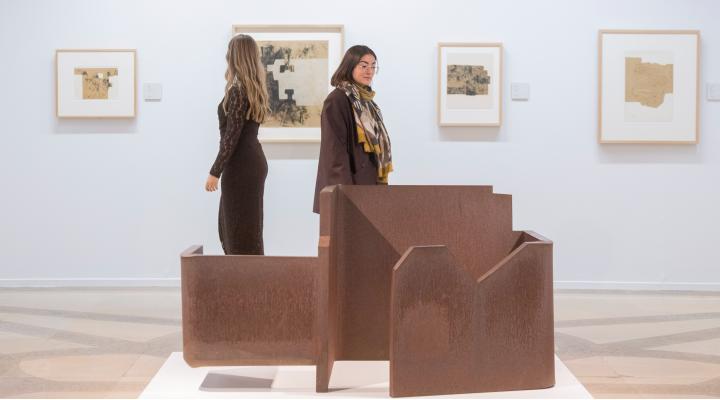 FUNDACIÓN IBERCAJA “SUEÑA” CON EL ESPACIO DE EDUARDO CHILLIDA EN SU NUEVA EXPOSICIÓN 