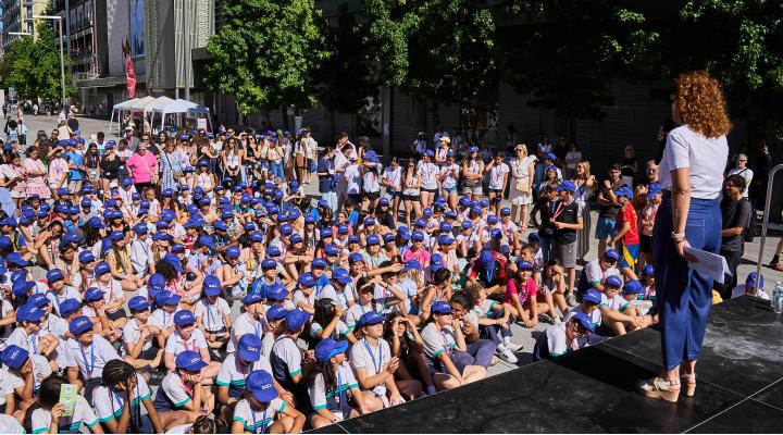 CERCA DE 400 ESCOLARES PARTICIPAN EN EL MERCADO DE “APRENDIENDO A EMPRENDER” EN MADRID, IMPULSADO POR FUNDACIÓN IBERCAJA 