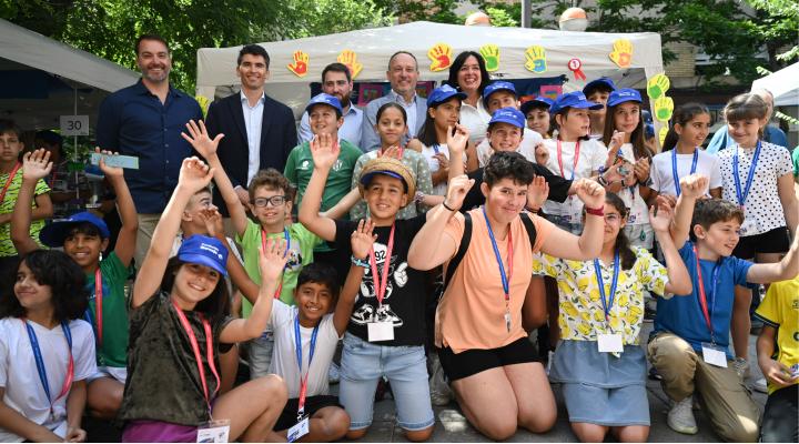 MÁS DE 400 ESCOLARES PARTICIPAN EN EL MERCADO DE “APRENDIENDO A EMPRENDER” IMPULSADO POR FUNDACIÓN IBERCAJA