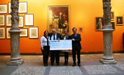 EL BANCO DE ALIMENTOS RECIBE EL CHEQUE DE LA CARRERA POPULAR IBERCAJA ZARAGOZA