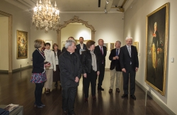 ALCALDES Y REPRESENTANTES DE INSTITUCIONES CON OBRA DE GOYA VISITAN EL MUSEO GOYA. COLECCIÓN IBERCAJA