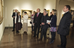 ALCALDES Y REPRESENTANTES DE INSTITUCIONES CON OBRA DE GOYA VISITAN EL MUSEO GOYA. COLECCIÓN IBERCAJA