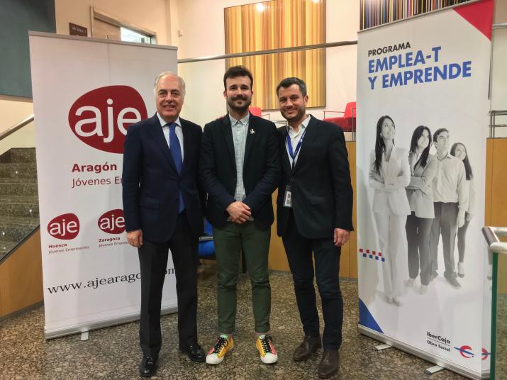 FIRMA CONVENIO FUNDACIÓN IBERCAJA Y AJE ARAGÓN