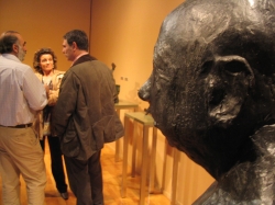 “LAS HUELLAS DEL CAMINANTE” MUESTRA LA OBRA  DE PABLO SERRANO EN ALCALÁ DE HENARES.