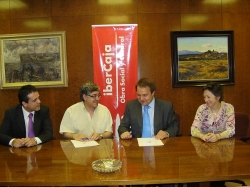 CONVENIO DE IBERCAJA CON LA ASOCIACION DE FAMILIARES DE ENFERMOS DE ALZHEIMER EN HUESCA