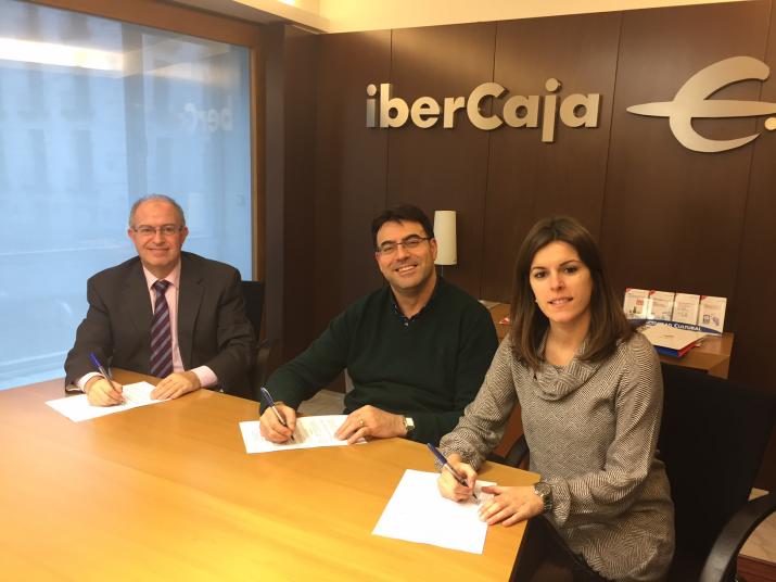 FIRMA DE CONVENIO DE IBERCAJA CON COCEMFE GUADALAJARA