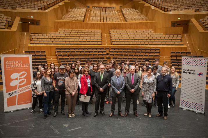  FIRMA DE CONVENIO DE FUNDACIÓN IBERCAJA CON EL CORO JUVENIL AMICI MUSICAE