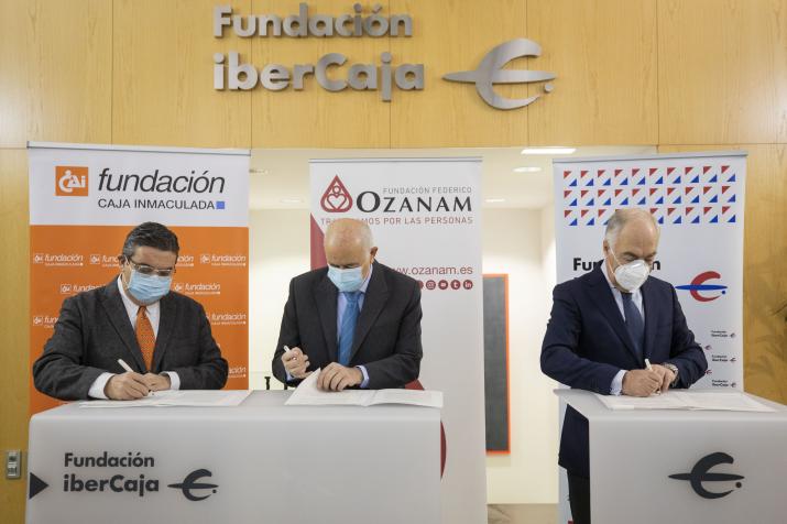 FIRMA DE CONVENIO DE FUNDACIÓN IBERCAJA, FUNDACIÓN CAI Y FUNDACIÓN FEDERICO OZANAM