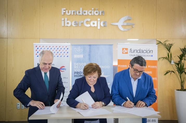 FIRMA DE CONVENIO FUNDACIONES IBERCAJA, CAI Y CENTRO DE SOLIDARIDAD ZARAGOZA