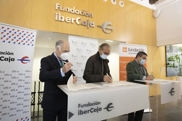 FIRMA DE CONVENIO DE FUNDACIÓN IBERCAJA Y FUNDACIÓN CAI CON LA AECC