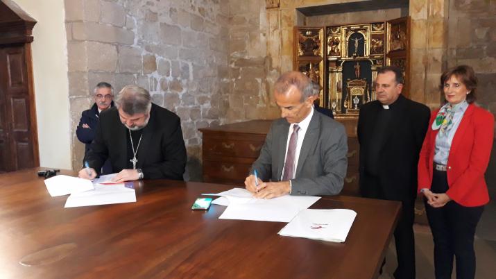  FUNDACIÓN IBERCAJA Y EL CABILDO DE LA CATEDRAL DE SANTO DOMINGO DE LA CALZADA FIRMAN UN CONVENIO