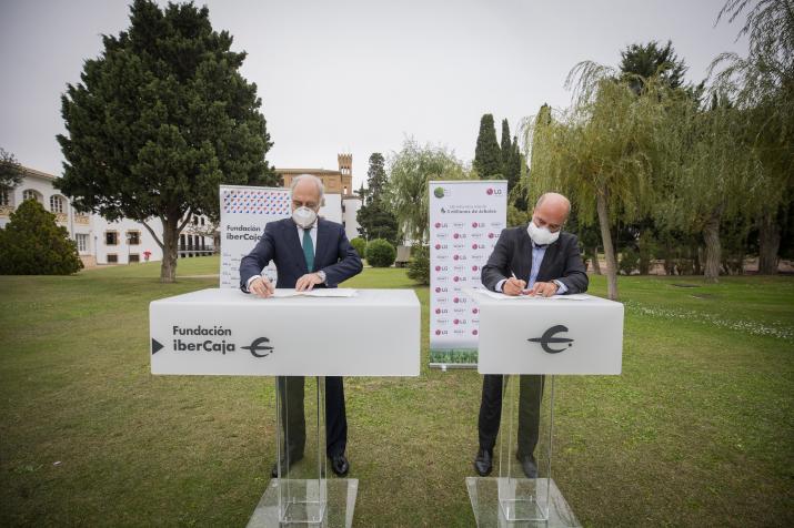 FIRMA DE CONVENIO DE FUNDACIÓN IBERCAJA CON LG ESPAÑA