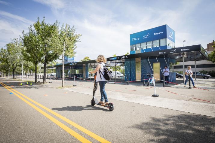 FUNDACIÓN IBERCAJA, EDUCATRAFIC Y AYUNTAMIENTO DE ZARAGOZA PROMUEVEN  UNA JORNADA DE EDUCACIÓN VIAL SOBRE VEHÍCULOS DE MOVILIDAD PERSONAL