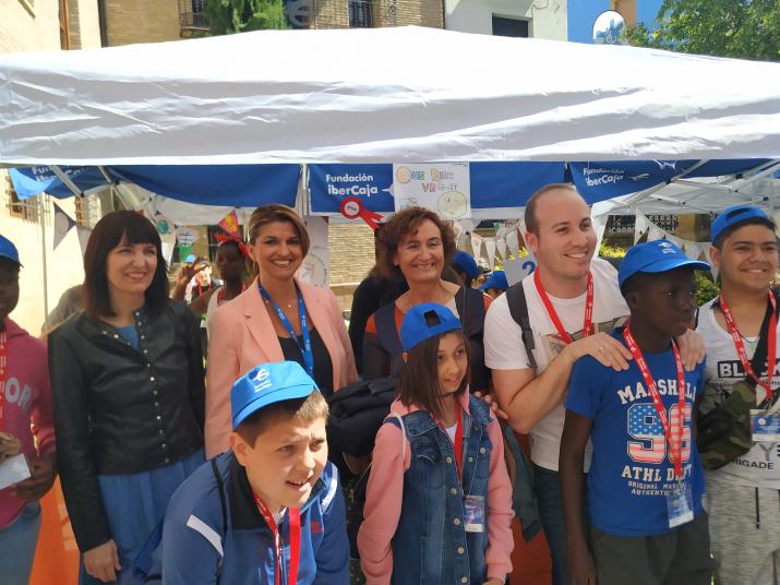 MERCADO DE COOPERATIVAS ESCOLARES EN HUESCA, DEL PROGRAMA APRENDIENDO A EMPRENDER CON IBERCAJA